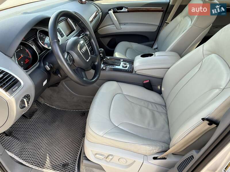 Внедорожник / Кроссовер Audi Q7 2011 в Киеве
