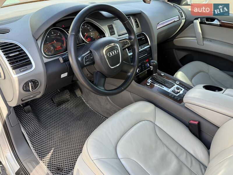 Внедорожник / Кроссовер Audi Q7 2011 в Киеве