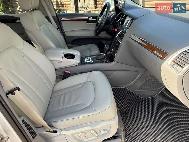 Внедорожник / Кроссовер Audi Q7 2011 в Киеве