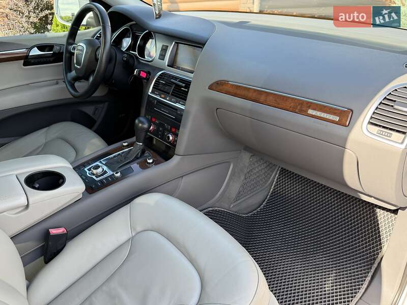 Внедорожник / Кроссовер Audi Q7 2011 в Киеве