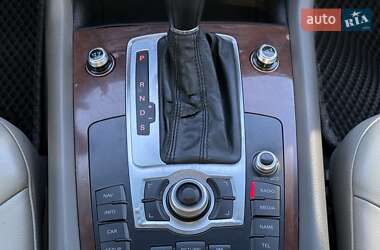 Позашляховик / Кросовер Audi Q7 2011 в 