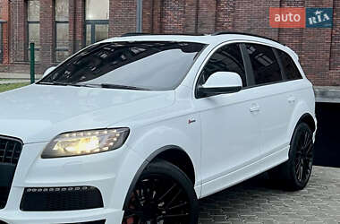 Внедорожник / Кроссовер Audi Q7 2013 в 