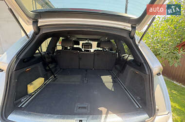 Позашляховик / Кросовер Audi Q7 2010 в 