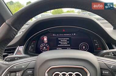 Позашляховик / Кросовер Audi Q7 2016 в 