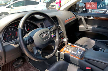Внедорожник / Кроссовер Audi Q7 2012 в 
