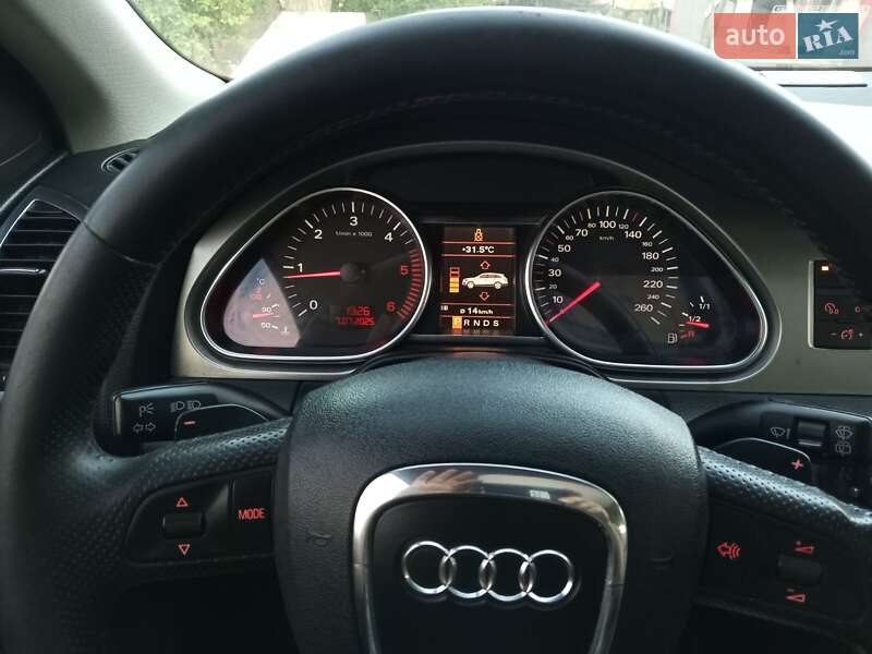 Позашляховик / Кросовер Audi Q7 2006 в Гайсину