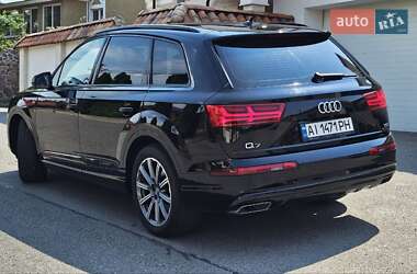 Позашляховик / Кросовер Audi Q7 2016 в 