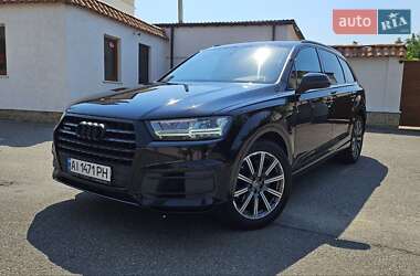 Позашляховик / Кросовер Audi Q7 2016 в 