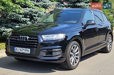 Позашляховик / Кросовер Audi Q7 2016 в 