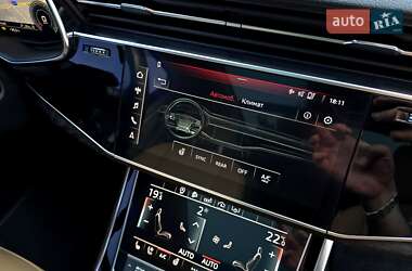 Позашляховик / Кросовер Audi Q7 2020 в 