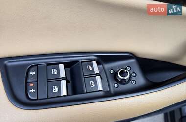 Позашляховик / Кросовер Audi Q7 2020 в 
