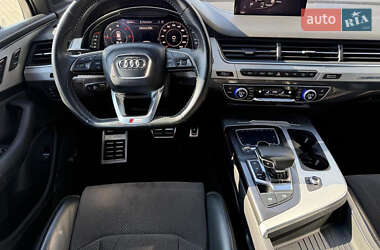 Внедорожник / Кроссовер Audi Q7 2017 в 