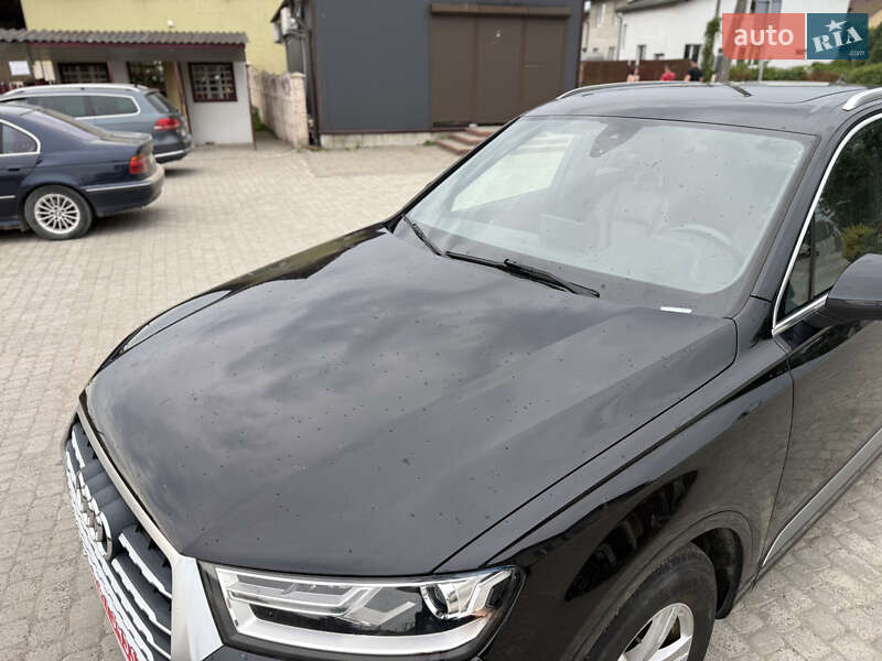 Позашляховик / Кросовер Audi Q7 2017 в Львові