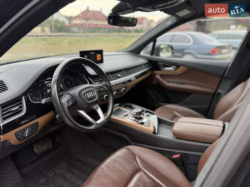 Позашляховик / Кросовер Audi Q7 2017 в Львові