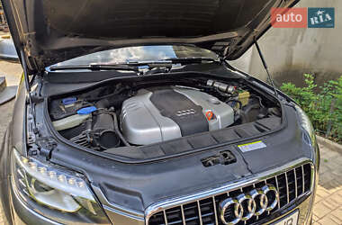 Внедорожник / Кроссовер Audi Q7 2012 в 