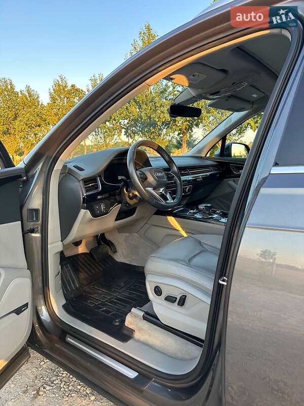 Внедорожник / Кроссовер Audi Q7 2019 в Одессе