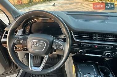 Позашляховик / Кросовер Audi Q7 2019 в 