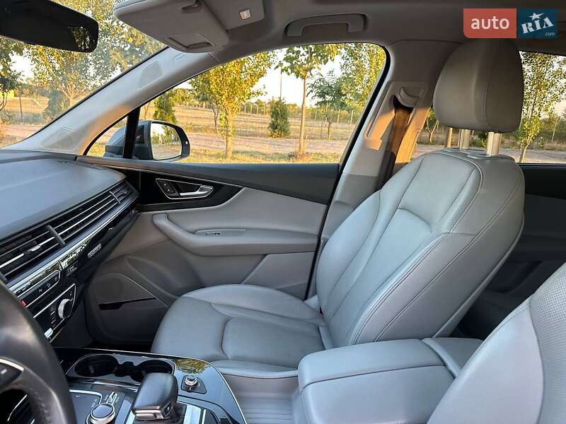 Внедорожник / Кроссовер Audi Q7 2019 в Одессе