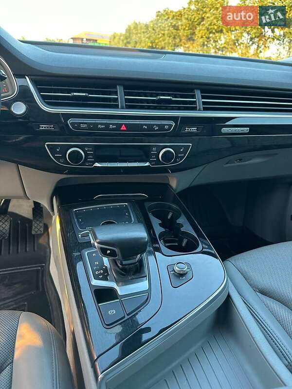 Внедорожник / Кроссовер Audi Q7 2019 в Одессе