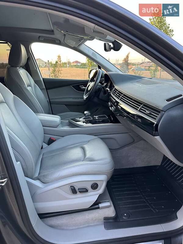 Внедорожник / Кроссовер Audi Q7 2019 в Одессе