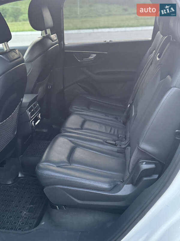 Позашляховик / Кросовер Audi Q7 2016 в Харкові