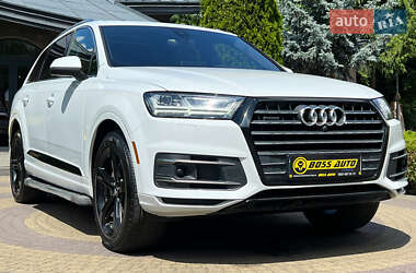 Позашляховик / Кросовер Audi Q7 2018 в 