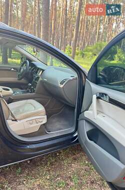 Позашляховик / Кросовер Audi Q7 2007 в 