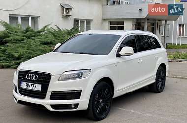 Позашляховик / Кросовер Audi Q7 2008 в 