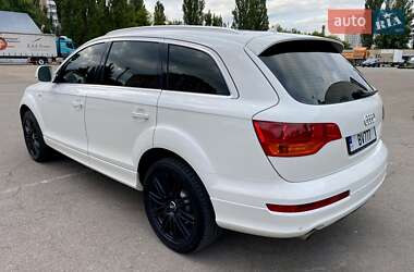 Позашляховик / Кросовер Audi Q7 2008 в 