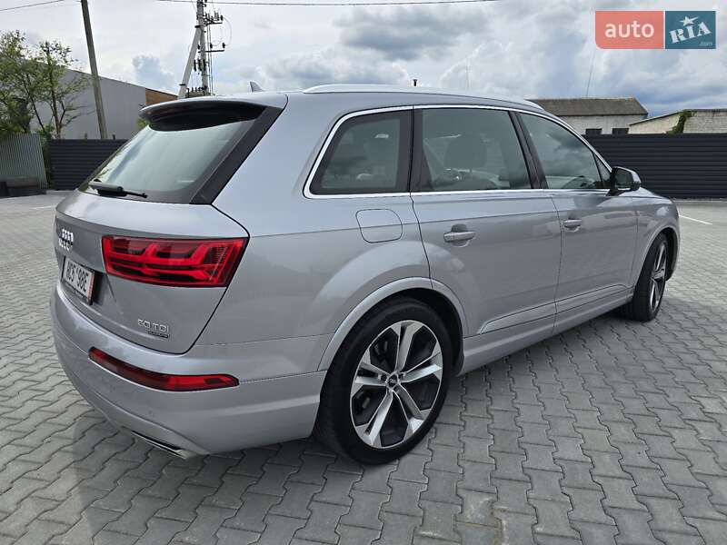 Позашляховик / Кросовер Audi Q7 2018 в Ковелі