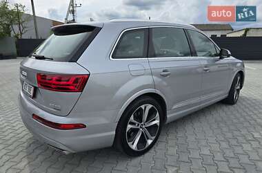 Внедорожник / Кроссовер Audi Q7 2018 в 