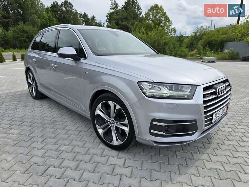 Позашляховик / Кросовер Audi Q7 2018 в Ковелі