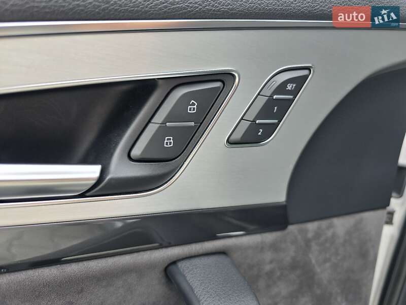 Позашляховик / Кросовер Audi Q7 2018 в Ковелі
