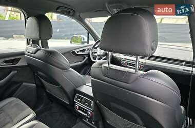 Внедорожник / Кроссовер Audi Q7 2018 в 