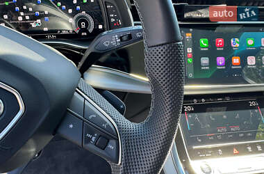 Внедорожник / Кроссовер Audi Q7 2022 в 