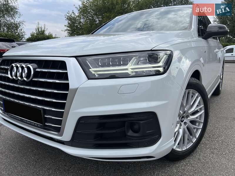 Позашляховик / Кросовер Audi Q7 2018 в Києві