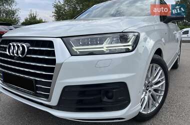 Внедорожник / Кроссовер Audi Q7 2018 в 