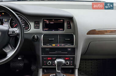 Внедорожник / Кроссовер Audi Q7 2012 в 
