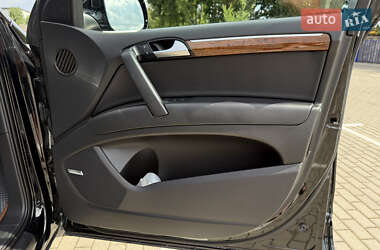 Позашляховик / Кросовер Audi Q7 2014 в 