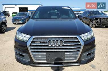 Позашляховик / Кросовер Audi Q7 2018 в 