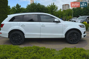Позашляховик / Кросовер Audi Q7 2015 в 