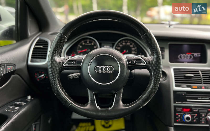 Позашляховик / Кросовер Audi Q7 2015 в Львові