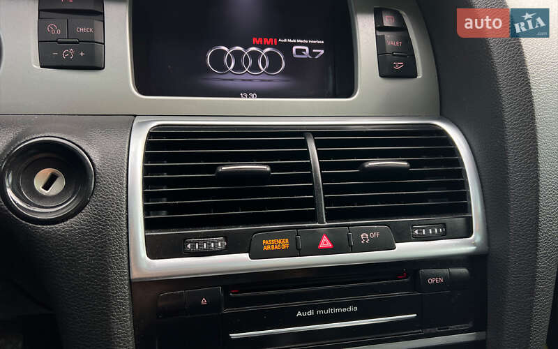 Позашляховик / Кросовер Audi Q7 2015 в Львові