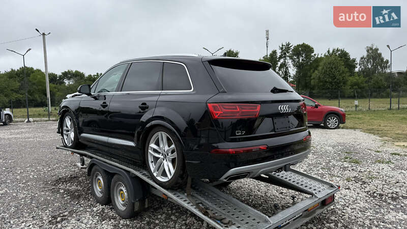 Позашляховик / Кросовер Audi Q7 2018 в Яворові