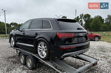 Внедорожник / Кроссовер Audi Q7 2018 в 