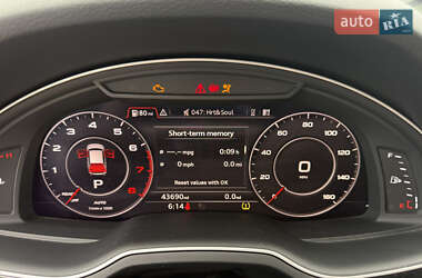 Внедорожник / Кроссовер Audi Q7 2018 в 