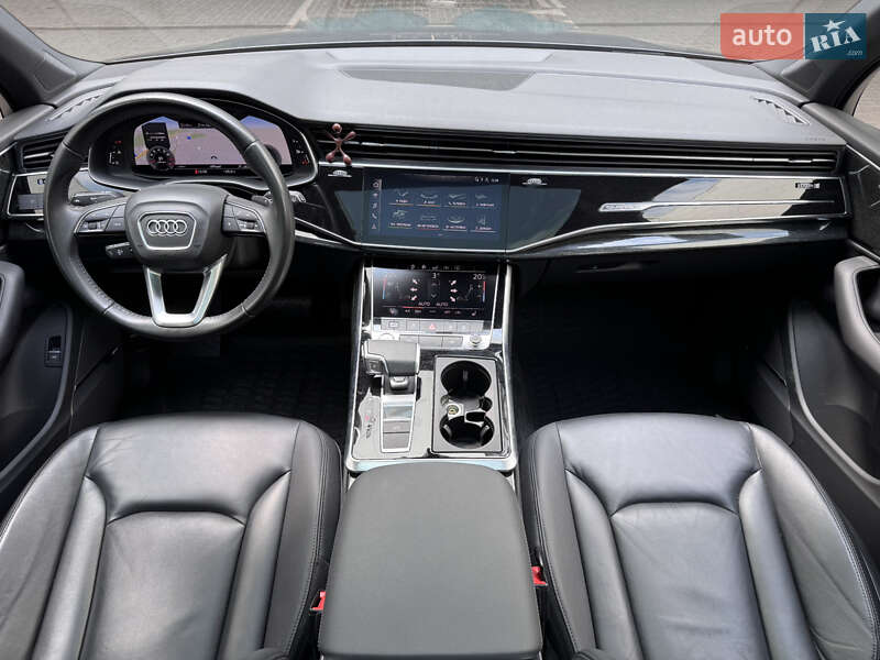 Внедорожник / Кроссовер Audi Q7 2020 в Киеве