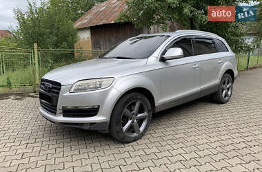 Позашляховик / Кросовер Audi Q7 2006 в 