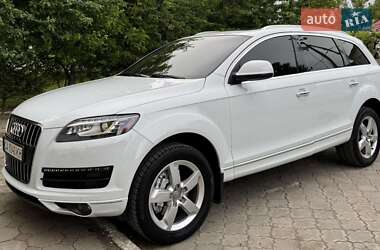 Позашляховик / Кросовер Audi Q7 2015 в 