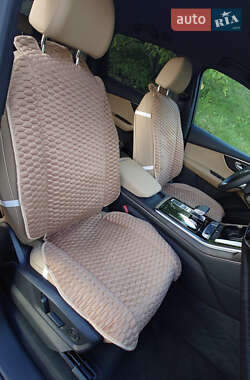 Позашляховик / Кросовер Audi Q7 2021 в 